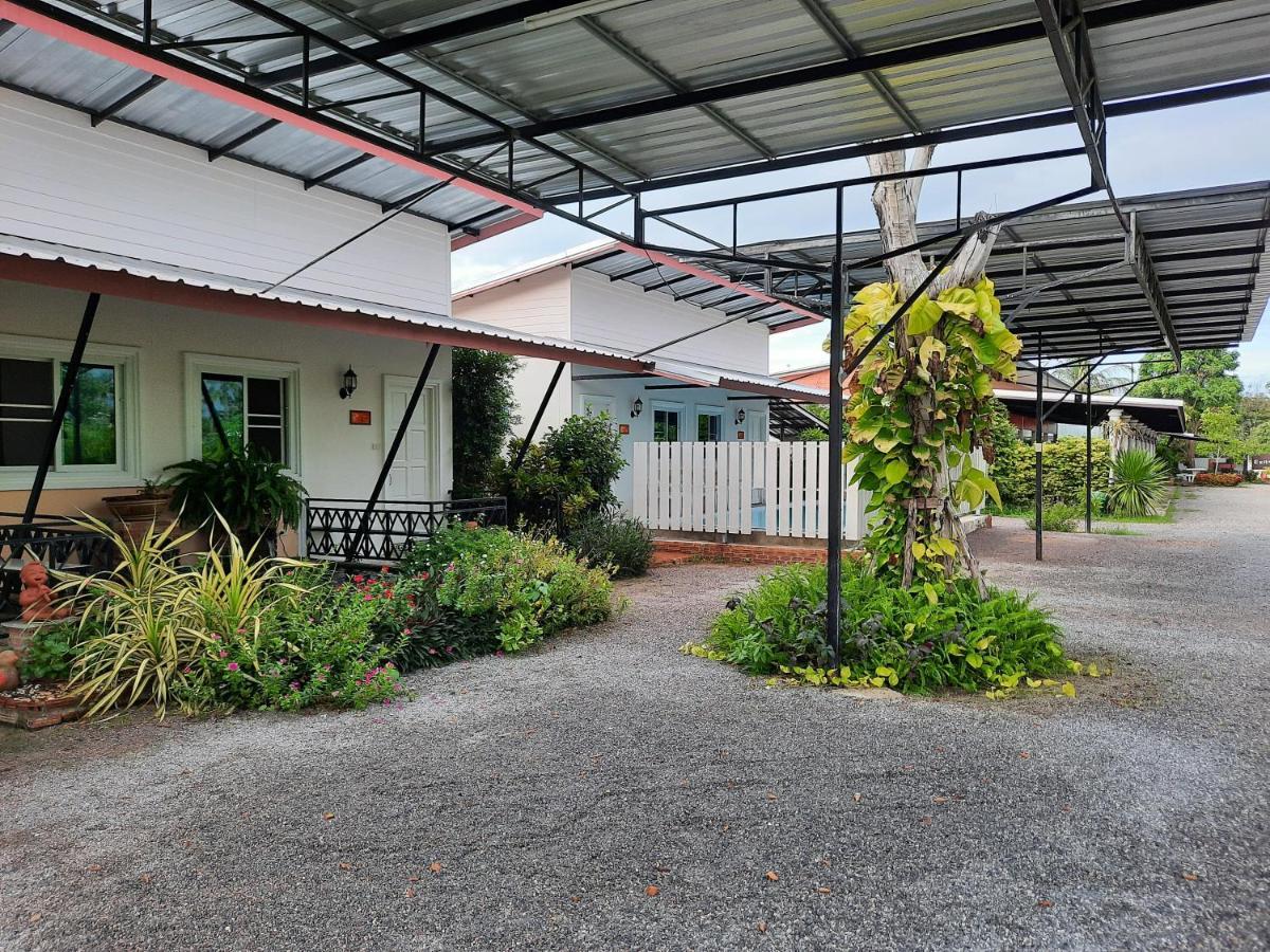Fancy Carp Resort Cha-Am Luaran gambar
