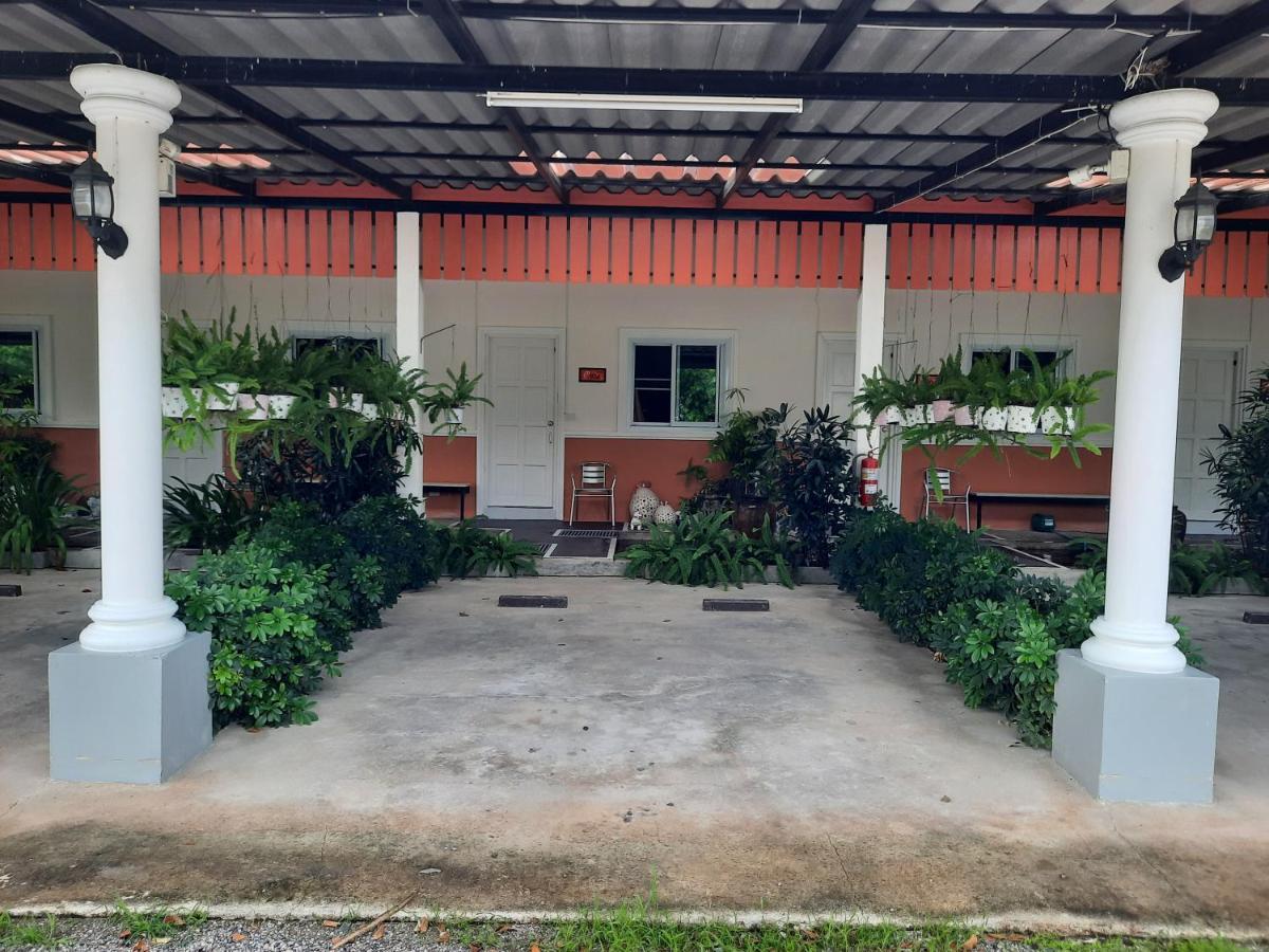 Fancy Carp Resort Cha-Am Luaran gambar